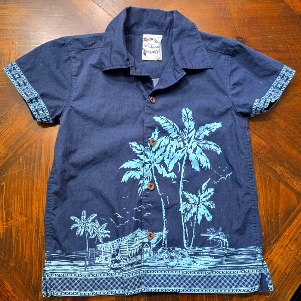Boys Hawaiian Mickey Mouse shirt size xs 4